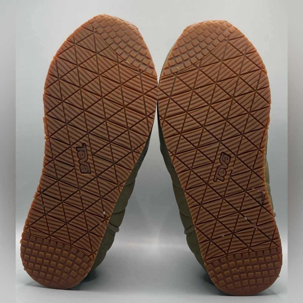 Teva Women's Sneaker Ember Mid Boots, Size 5 View 4